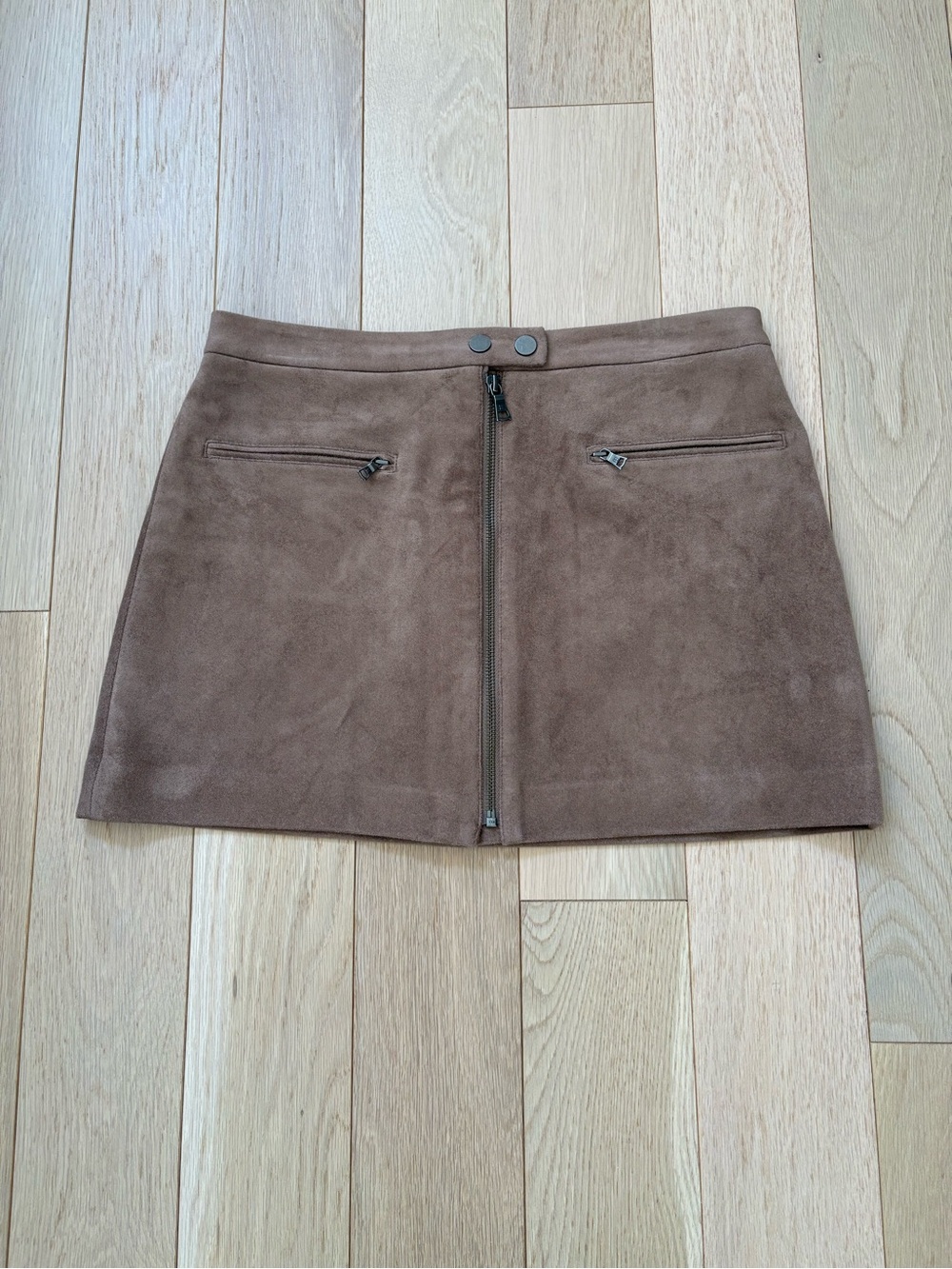 BCBGMaxAzria Brown Faux Suede Front-Zip Mini Skirt